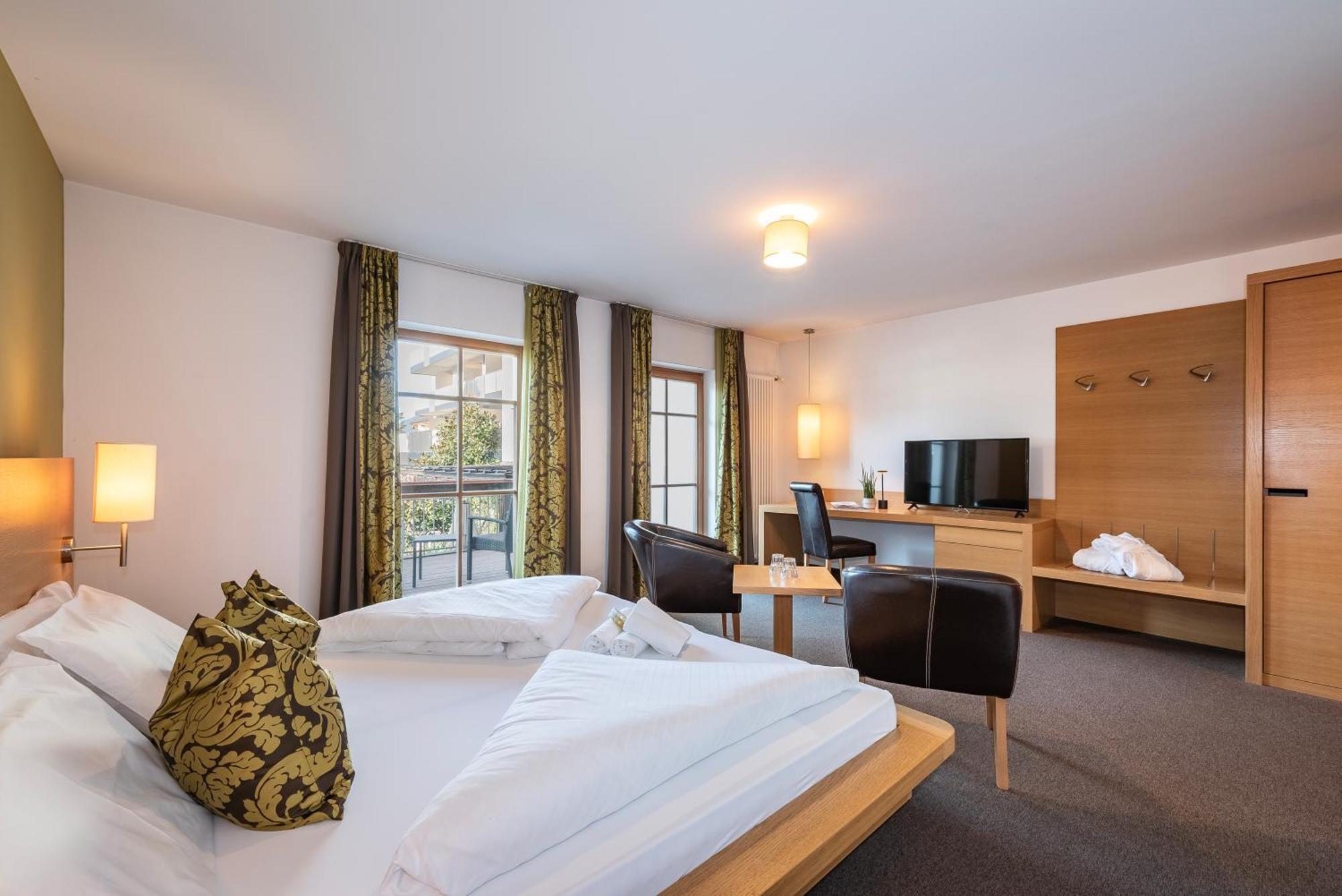 Hotel Langhof Natz-Schabs Екстериор снимка