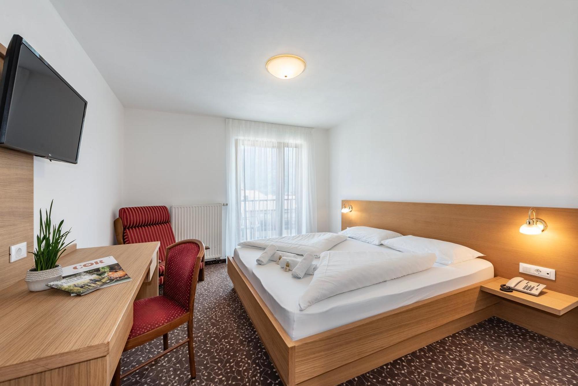 Hotel Langhof Natz-Schabs Екстериор снимка
