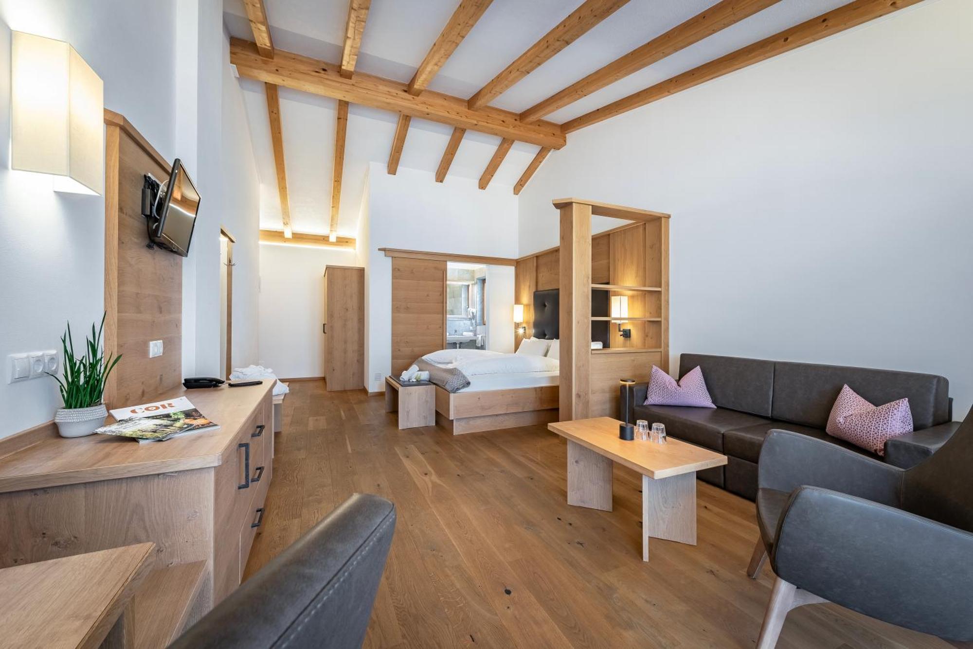 Hotel Langhof Natz-Schabs Екстериор снимка