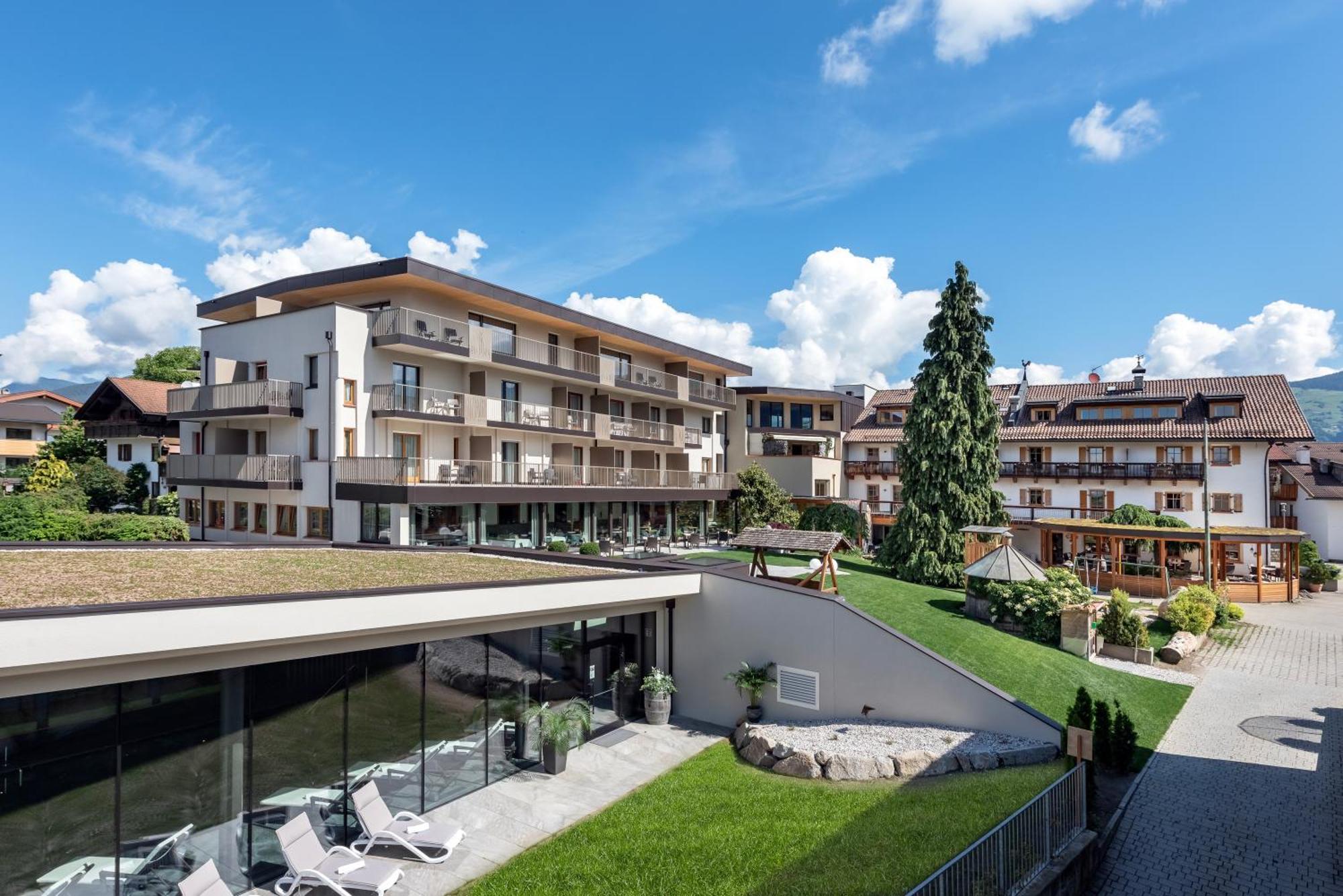 Hotel Langhof Natz-Schabs Екстериор снимка